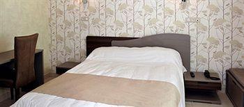 Hotel Auberge De La Bonde Logis Ланже Екстериор снимка