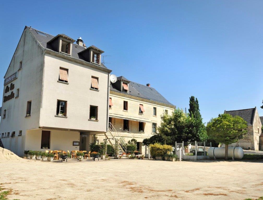Hotel Auberge De La Bonde Logis Ланже Екстериор снимка